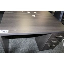 NIGHTSHADE STUDENT DESK