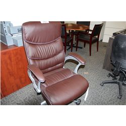 BROWN LEATHER HI BACK EXECUTIVE CHAIR (13)