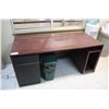 Image 1 : CHERRY SINGLE PEDESTAL DESK
