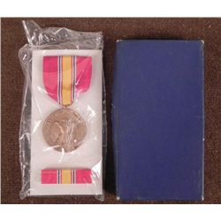 U,S, NATIONAL DEFENSE SERVICE MEDAL & BAR IN BOX