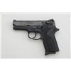 Image 2 : Smith & Wesson Model 3914 DA semi-auto  pistol, 9mm cal., 3-1/2” barrel, mat black  finish, checkere