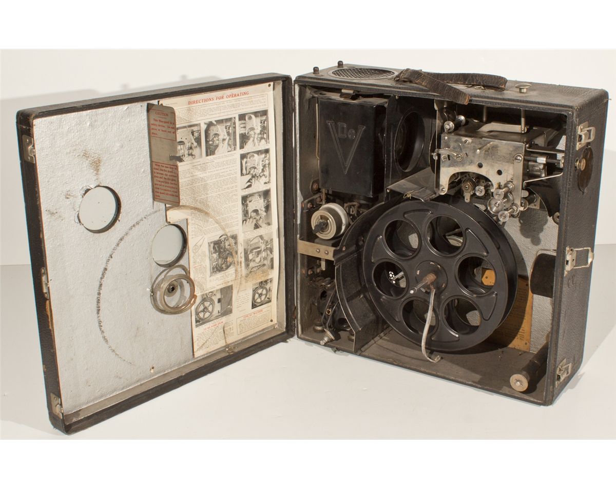 DeVry 35mm Portable Motion Picture Projector, EU