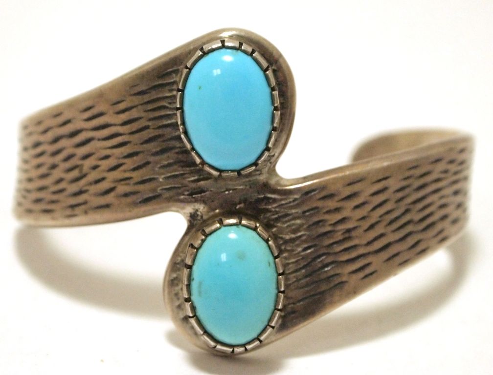 Vintage Old Pawn Navajo Turquoise Sterling Silver Cuff Bracelet