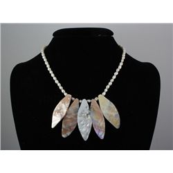 173.47CTW 18" WHITE FRESHWATER CAPIZ PENDANT/MOTHER OF PEARL NECKLACE METAL LOCK PHILIPPINES