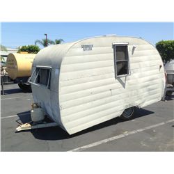 CAMPER TRAILER