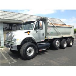 2005 INTERNATIONAL 7600