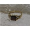 Image 1 : Ladies 10k Garnet & Diamond Ring 2.2 Grms