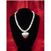 Image 1 : 350CTW  FRESHWATER WHITE PEARL WITH CAPIZ NECKLACE