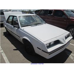 1982 - PONTIAC J2000 LE