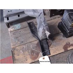 FRAME STRAIGHTENING ACCESSORY