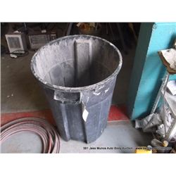 PLASTIC TRASH CAN