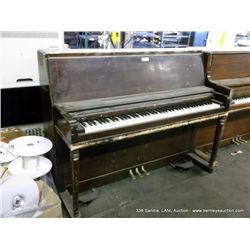 WURLITZER PIANO (print sequence:) 1100571