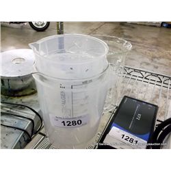 LOT: MISCELLANEOUS CONTAINERS