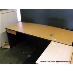 COMPUTER DESK