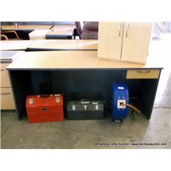 PRESSED WOOD OFFICE DESK