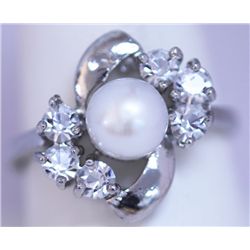 WHITE PEARL AND CZ RING