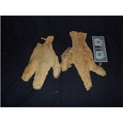ALIEN FOAM GLOVE HANDS NO RESERVE!
