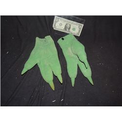 GREEN LATEX 3 FINGER ALIEN GLOVE HANDS NO RESERVE!