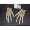 Image 1 : ALIEN CREATURE DEMON FOAM HANDS NO RESERVE!