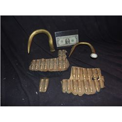 STARGATE ? LOT OF GOLD HORN AND FINGER CASTINGS  NO RESERVE!