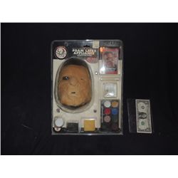 VINTAGE STITCHED SKIN MAKE UP KIT NO RESERVE!