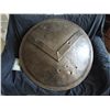 Image 1 : 300 SPARTAN BATTLE DAMAGED SHIELD USED AT SET PIECE