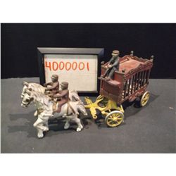 Kenton Overland Circus Wagon with Polar Bear