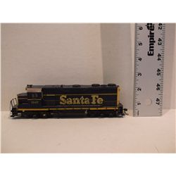 Athearn 4225 HO GP35 Diesel Locomotive Kit Santa Fe ATSF #1347