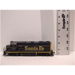 Athearn 4225 HO GP35 Dummy Diesel Locomotive Kit Santa Fe ATSF #1347