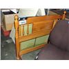 Image 1 : Solid maple single size bed; headboard footboard