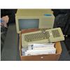 Image 1 : Early apple macintosh computer with keyboard and