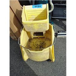 Rubbermaid commercial mop bucket