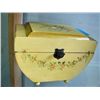 Image 1 : Lidded painted box
