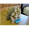 Image 1 : Pair of leaf design book ends
