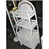 Image 1 : White wicker display stand