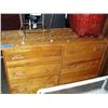 Image 1 : 6 drawer maple dresser