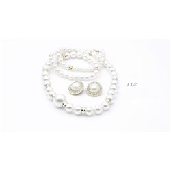 Costume pearl and earring set