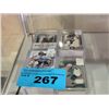Image 1 : 4 small boxes of NHL collectors trading cards