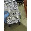 Image 1 : Leopard print living room accent chair with