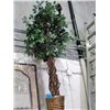 Image 1 : Approx 6F tall artificial tree