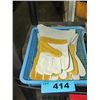Image 1 : Box of yellow and grey leather work gloves