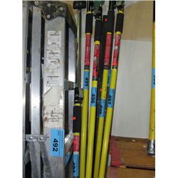 approx 6F tall aluminum step ladder