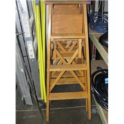 Approx 4F tall wooden step ladder