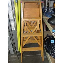 Approx 4F tall wooden step ladder