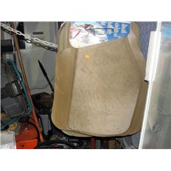 Set of new rubber queen automobile floor mats