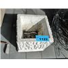 Image 1 : White cement planter