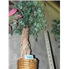 Image 1 : Approx 6F tall artificial tree