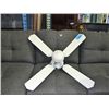 Image 1 : White ceiling fan with light