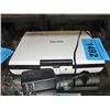 Image 1 : Philips portable DVD player