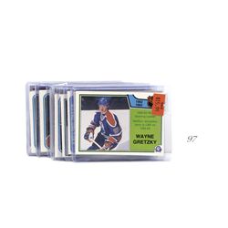 Lot of 15 wayne gretzky NHL collectors trading